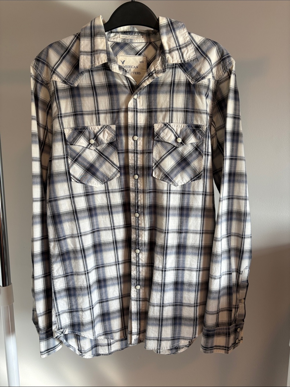 Y2K Men’s American Eagle Outfitters White & Navy Plaid Snap-Front Shirt